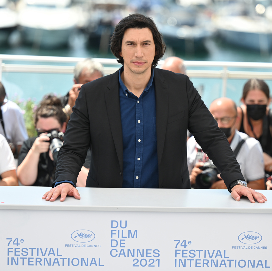 Adam Driver, Burberry'nin En Yeni Kokusunun Yüzü Oldu