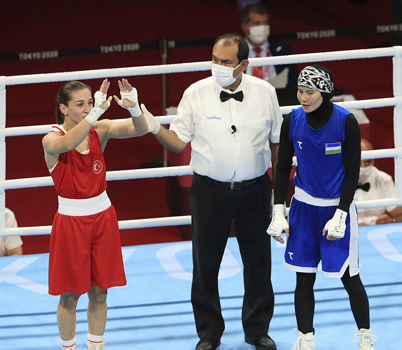 2020 Tokyo Olimpiyatları'nda boksta Buse Naz Çakıroğlu çeyrek finale çıktı