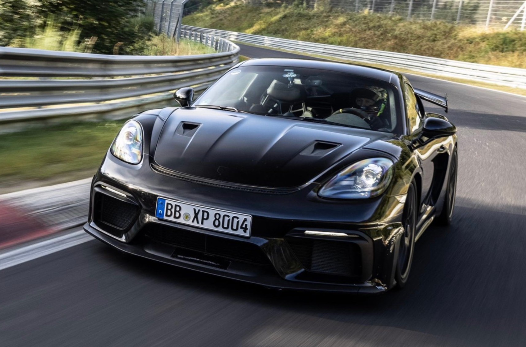 Porsche Yaklaşan 718 Cayman GT4 RS'yi Tanıttı