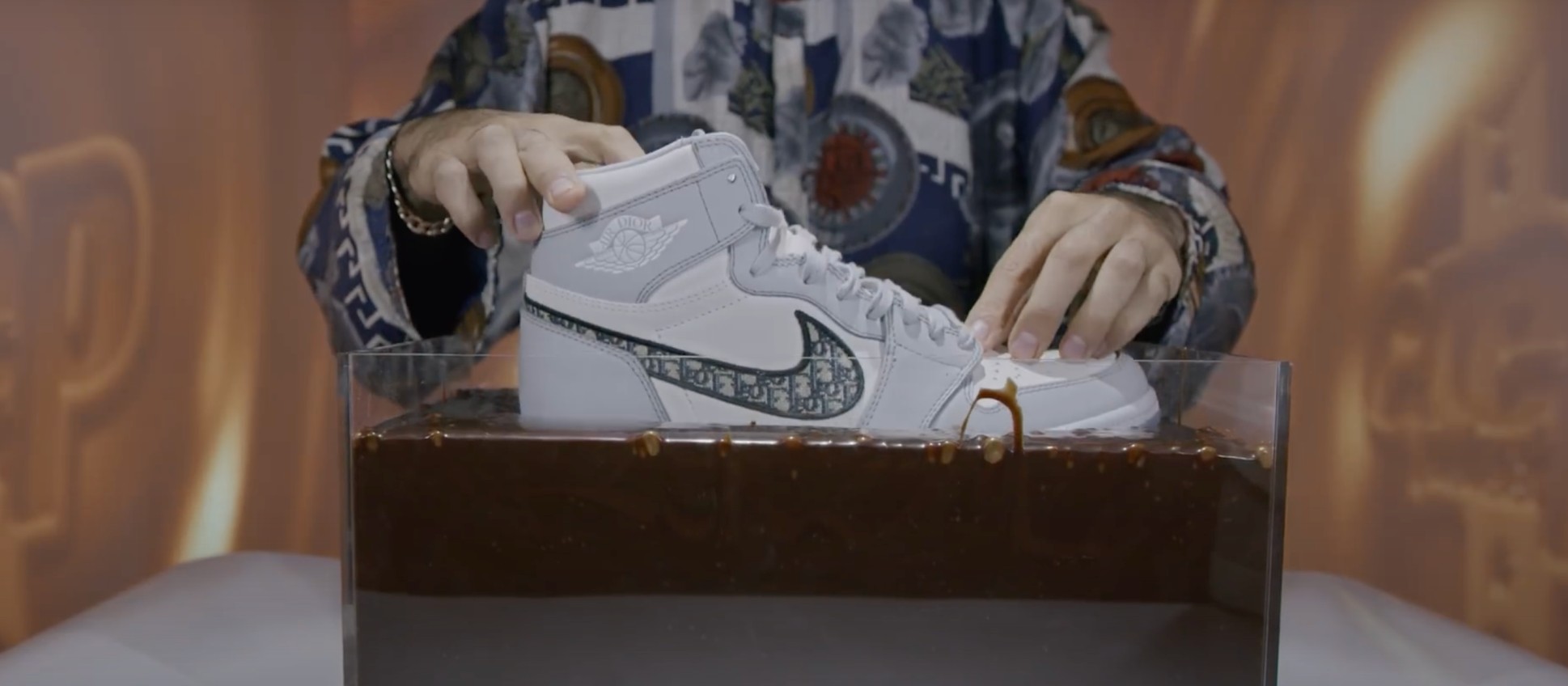 Crep Protect, Çikolata Şurubuyla Yeni Bir Test Yaptı