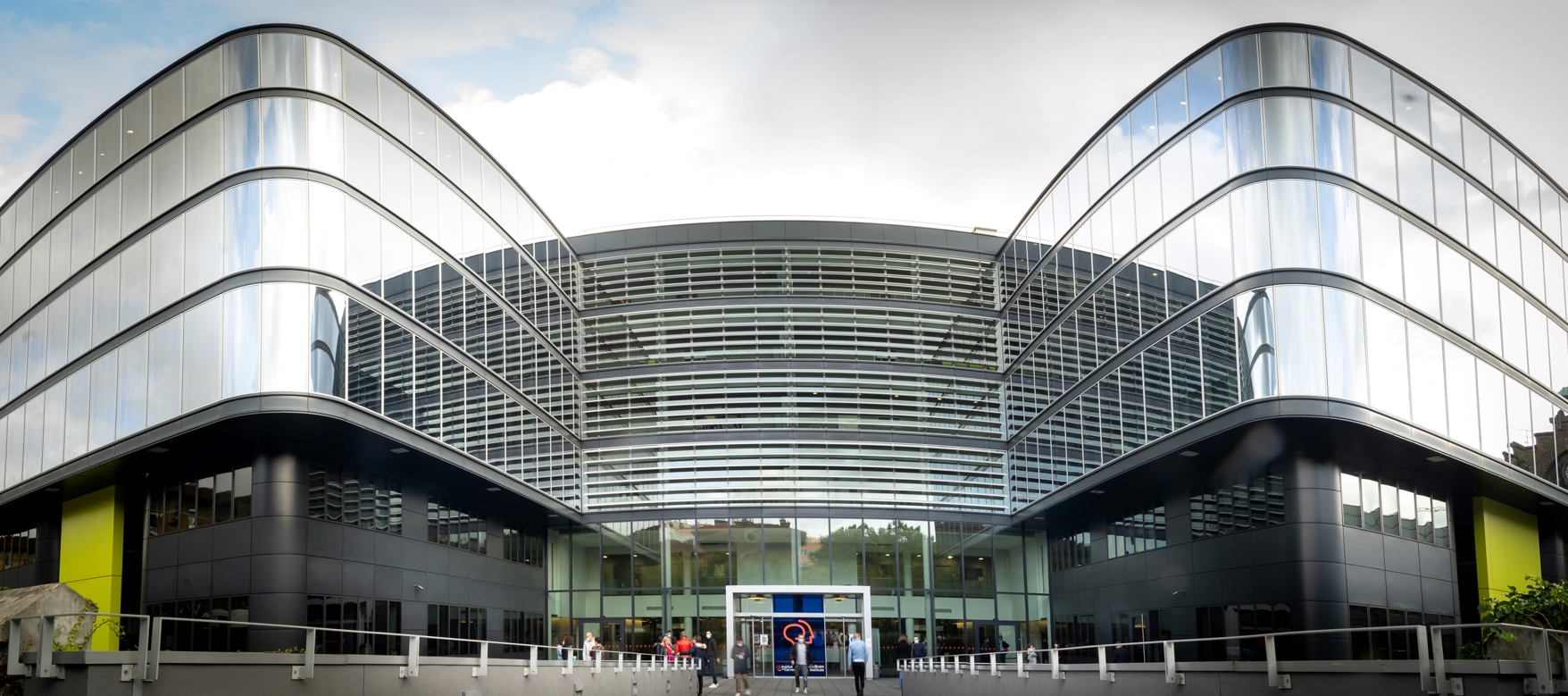 Paris Brain Institute ve Richard Mille birlikte değişime katkıda bulunuyor ve destek oluyor