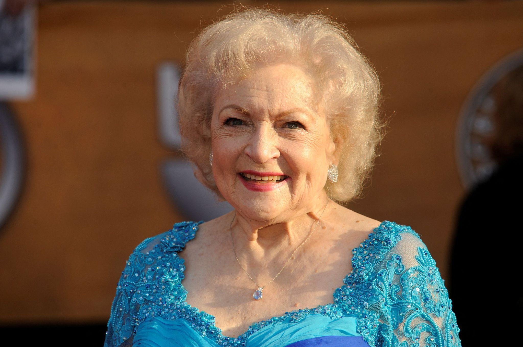 Altın Kızlar Dizisinin Yıldızı Betty White Hayatını Kaybetti