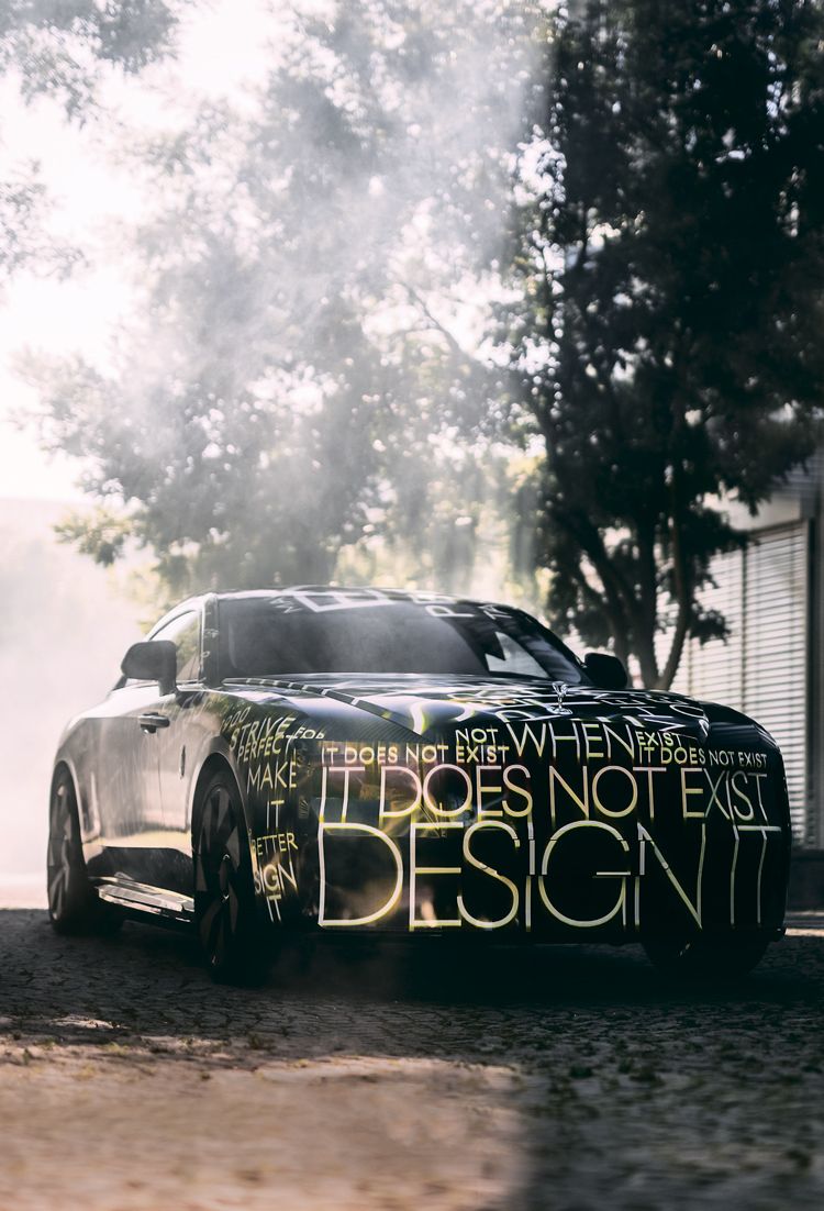 Rolls-Royce'un İlk Tamamen Elektrikli Aracı: Spectre