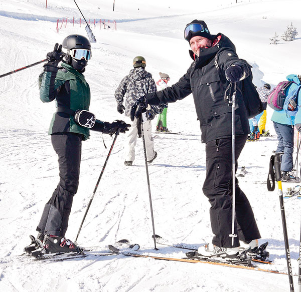 Kartalkaya'nın zirvesinde renkli ve eğlenceli etkinlik