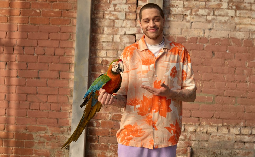 Pete Davidson Yeni H&M Kampanyasında Rol Alıyor