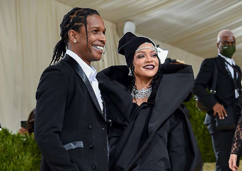 Rihanna ve ASAP Rocky'nin oğlu dünyaya gedi