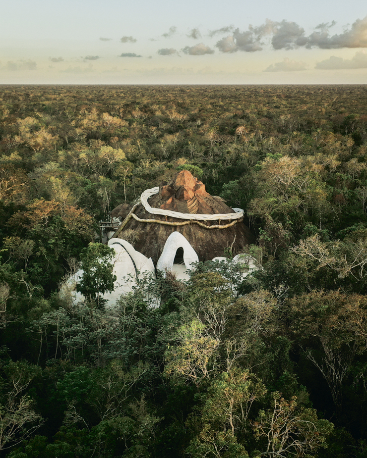 Tulum’da Yalınayak Gezilen Bir Müze