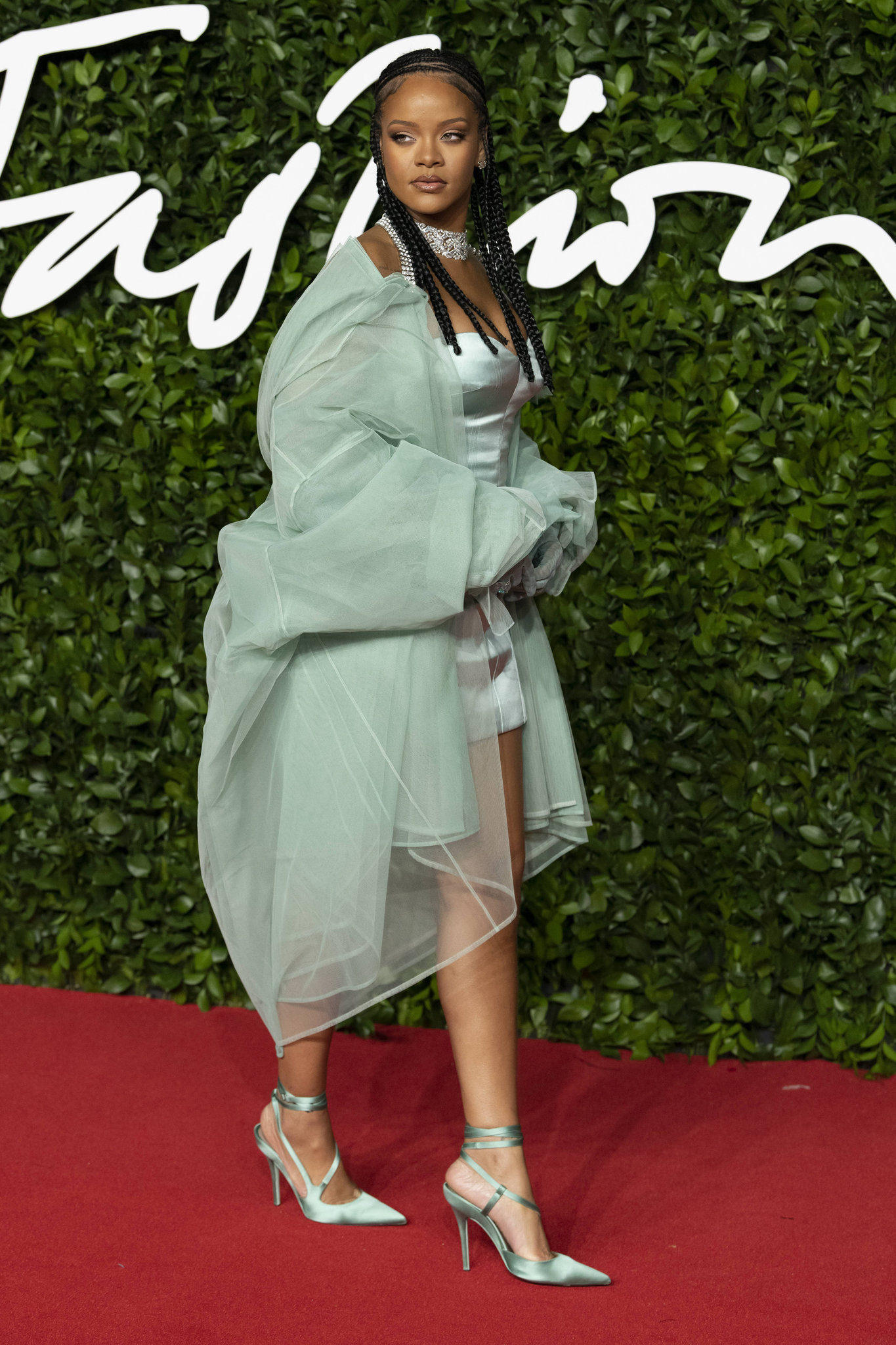 Rihanna Super Bowl'da Sahne Alacağı İçin 'Gergin Ama Heyecanlı'