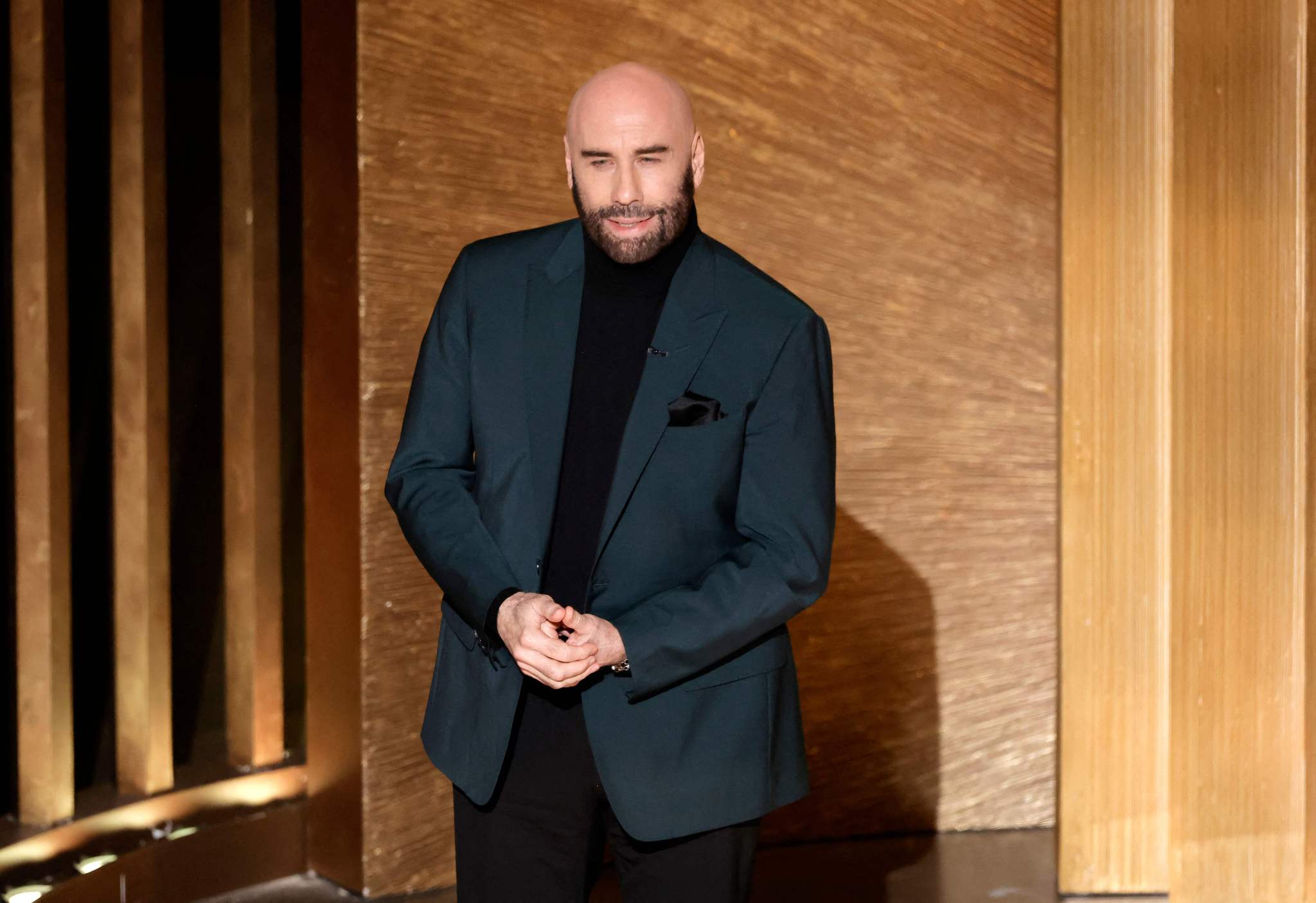 John Travolta Oscar'da Olivia Newton-John'u Onurlandırdı