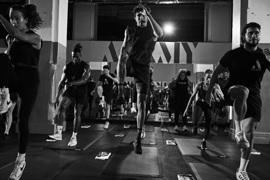 Ege’de Günbatımında Fitness Dersi Deneyimi