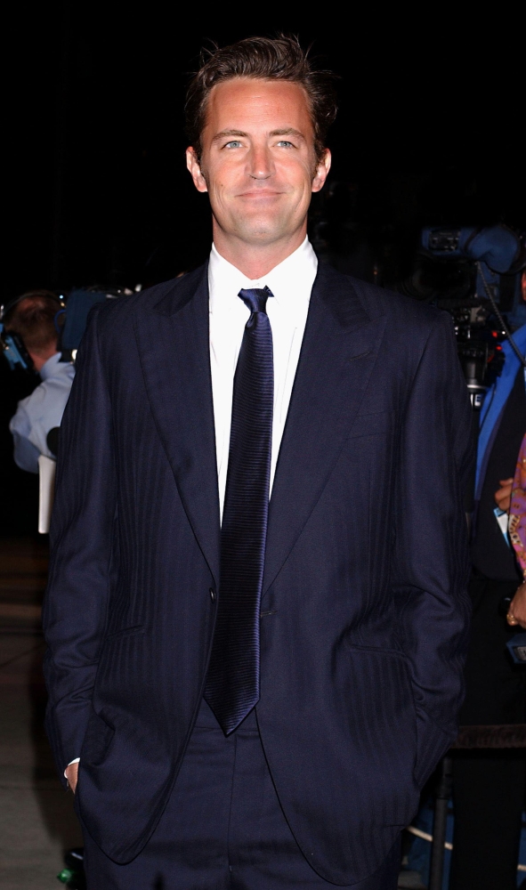 Matthew Perry 54 Yaşında Hayatını Kaybetti