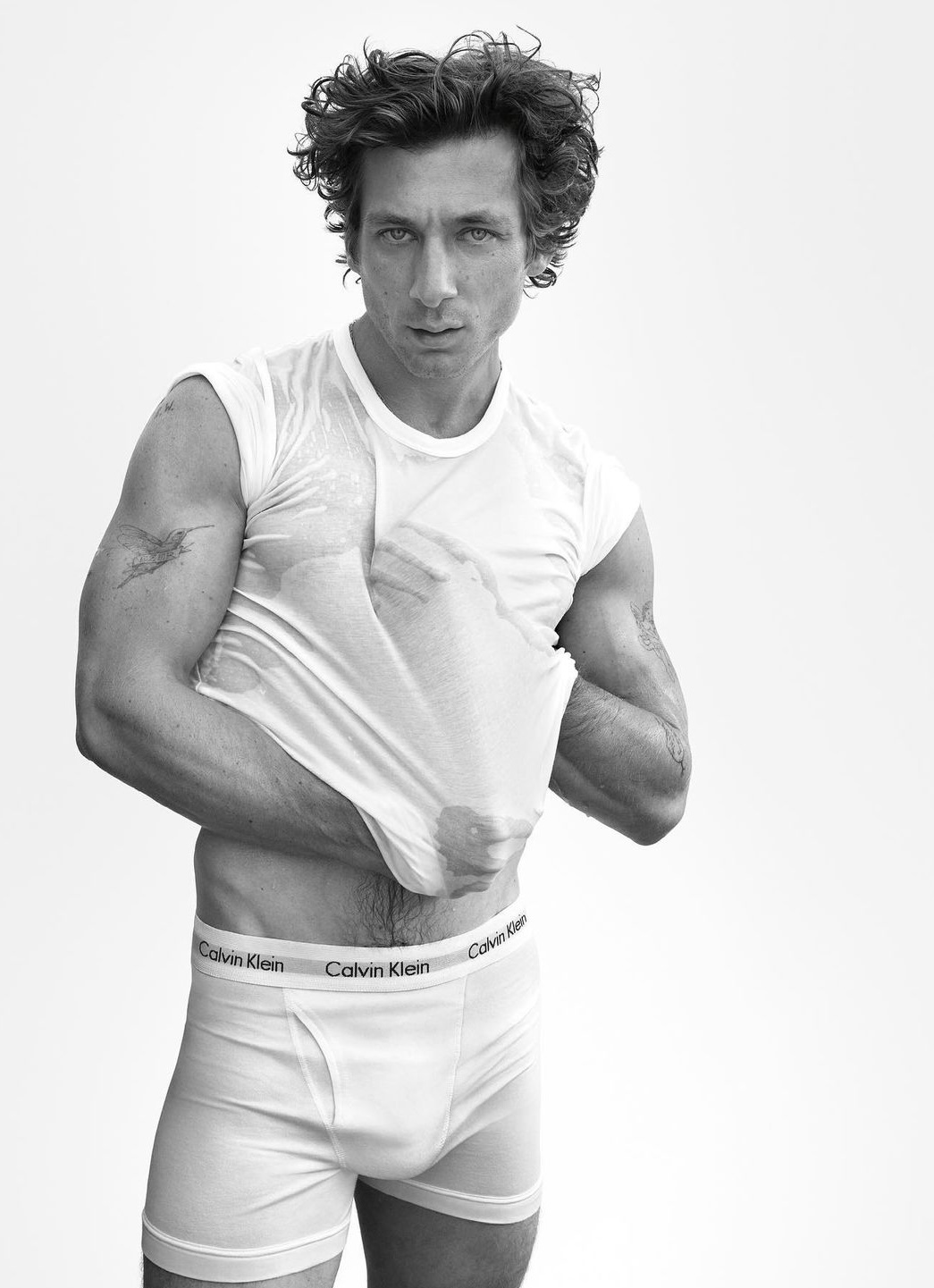 Jeremy Allen White Yeni Yıla Hızlı Başladı