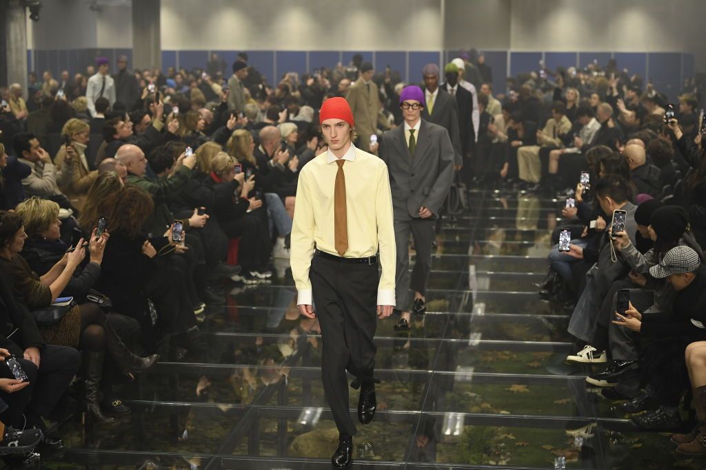 Erkek Giyim Satış Siteleri, Defilelerden Hangi Ürünleri Seçti?