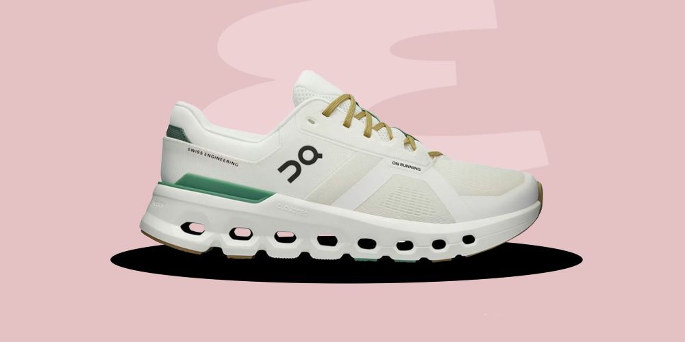 Düztaban Erkekler için En İyi 11 Yürüyüş Ayakkabısı