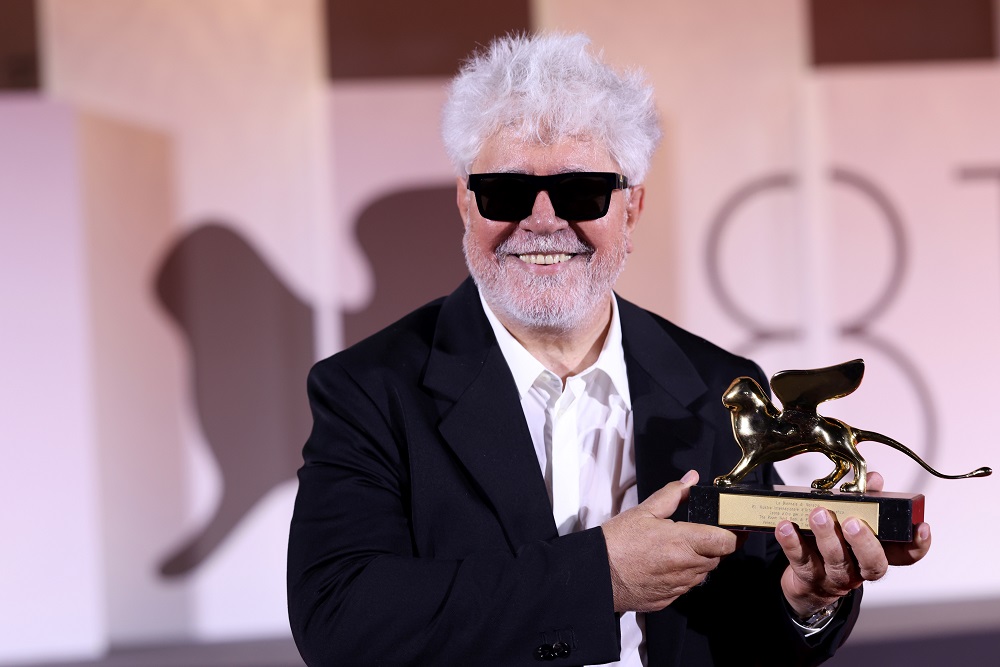 81. Venedik Film Festivali: Altın Aslan Almodóvar’ın