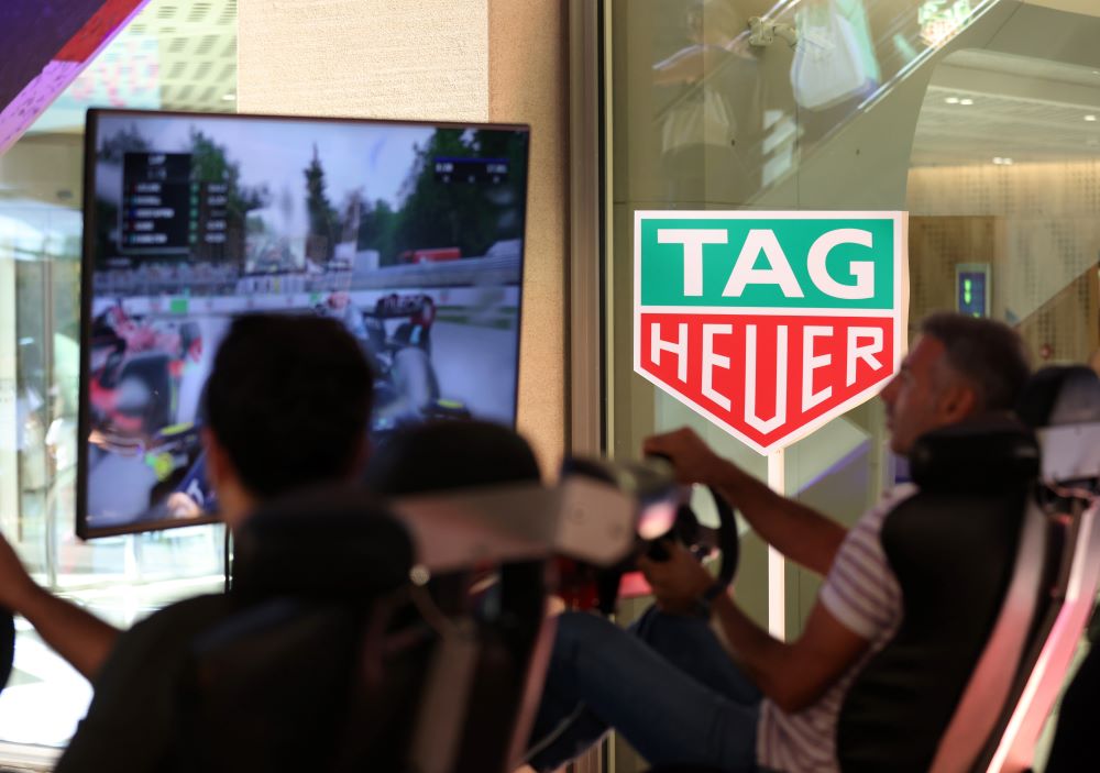 TAG Heuer Galataport İstanbul Butiğinde Keyifli Bir Formula 1 Simülasyon Deneyimi
