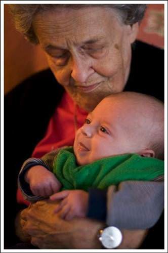 Müzikle büyüyen bebekler mutlu ve başarılı olur