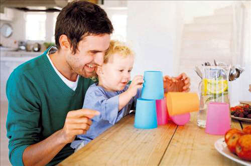 Müzikle büyüyen bebekler mutlu ve başarılı olur