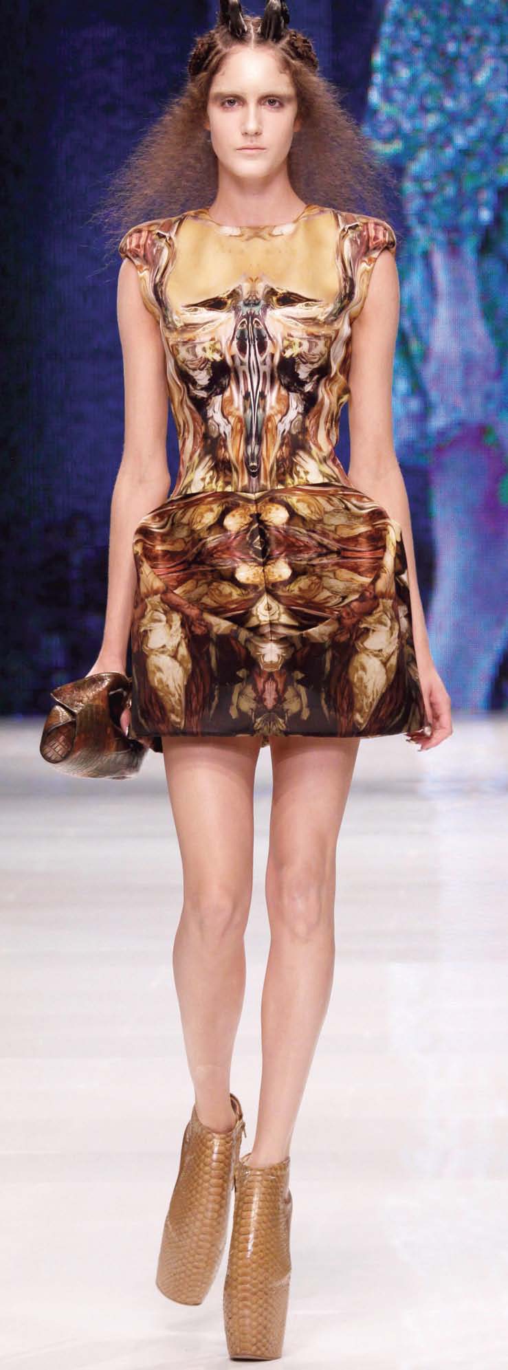 FÜTÜRİSTİK Modern, ışıltılı, farklı