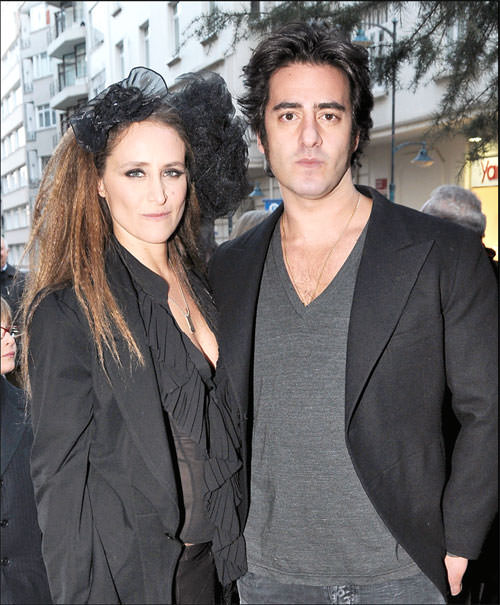 Yaş farkını önemsemeden!