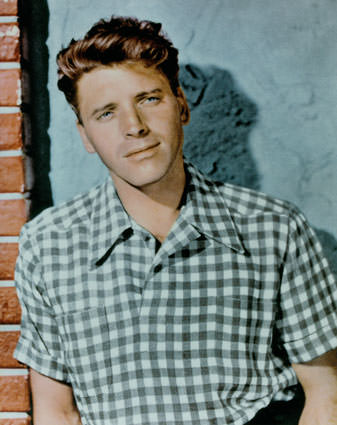 AKREP burcu ünlüleri