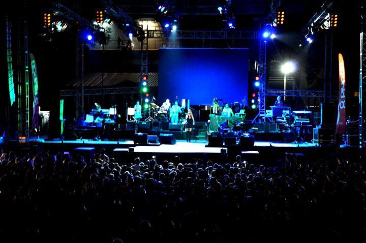 Hande Yener - Beykent Üniversitesi - Geleneksel Pusula Şenlikleri Konseri