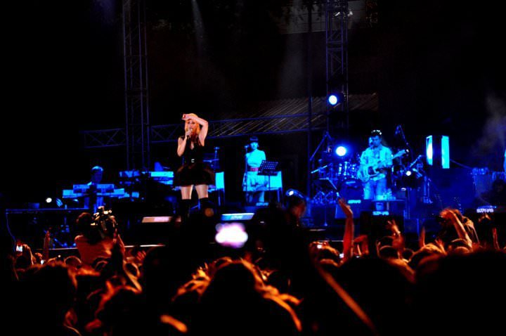 Hande Yener - Beykent Üniversitesi - Geleneksel Pusula Şenlikleri Konseri