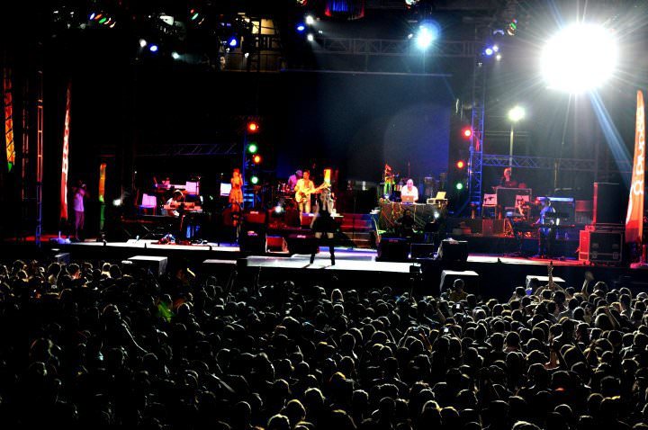 Hande Yener - Beykent Üniversitesi - Geleneksel Pusula Şenlikleri Konseri