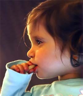 Çocuk beslenmesinde tehlike; abur cubur