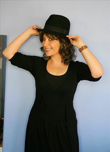 Şebnem'in 1 kocası ve 3 görümcesi var artık...