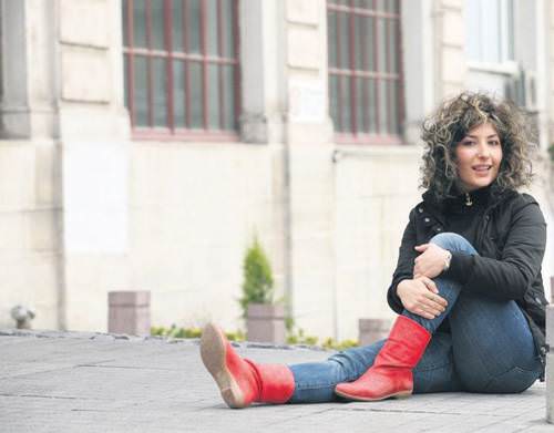 Şebnem'in 1 kocası ve 3 görümcesi var artık...