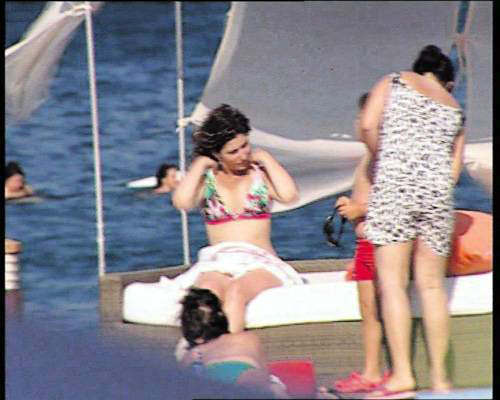 Şebnem'in 1 kocası ve 3 görümcesi var artık...