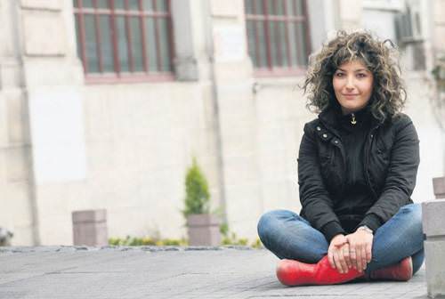 Şebnem'in 1 kocası ve 3 görümcesi var artık...