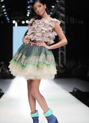 Moda'da Tuvana  Büyükçınar  imzası