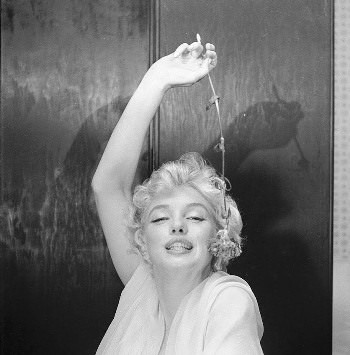 Marilyn "entel sarışın" çıktı