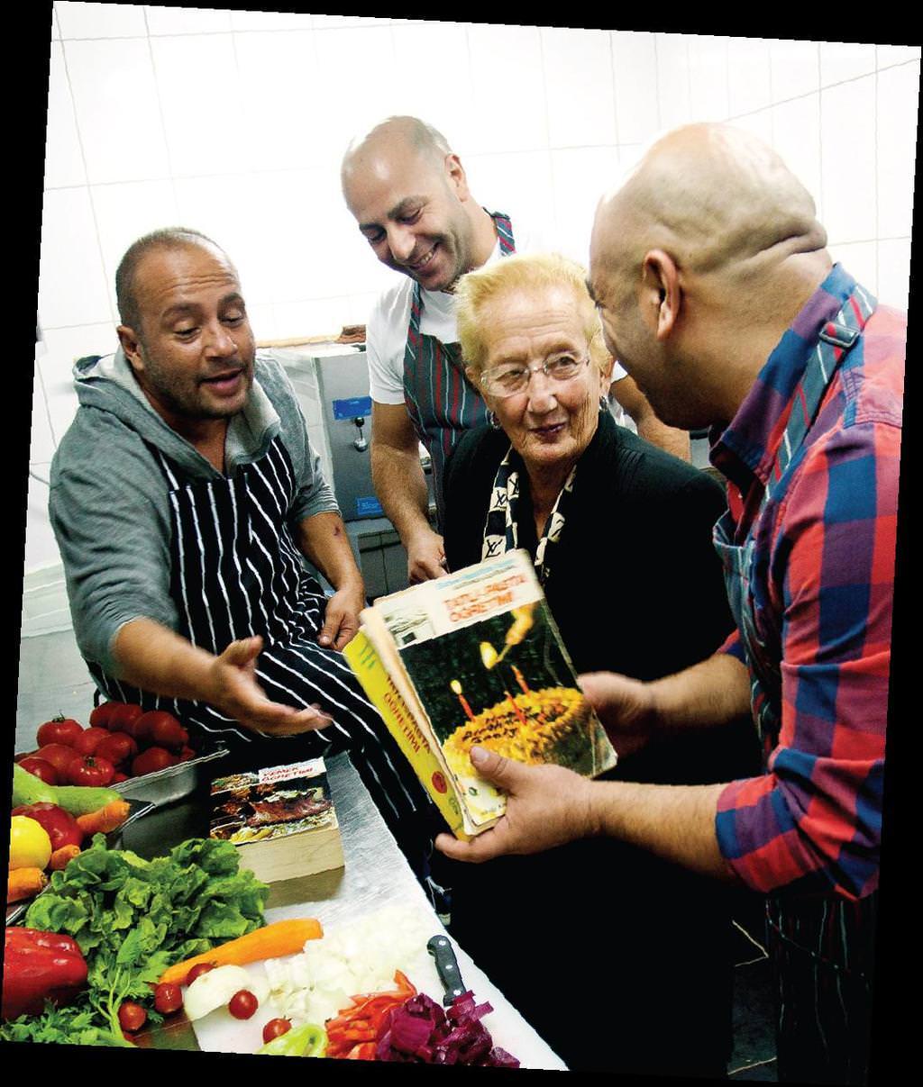 Istanbul efsane Cahide’sine sonunda kavustu!