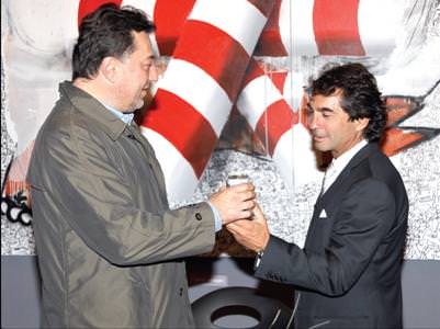 Cağdaş sanat tutkunları bir araya geldi