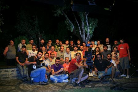 Çakallara dans ettiren çakı gibi bir kız!