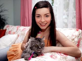 Ayşegül'ün güzellik sırrı; Kırmızı ruj