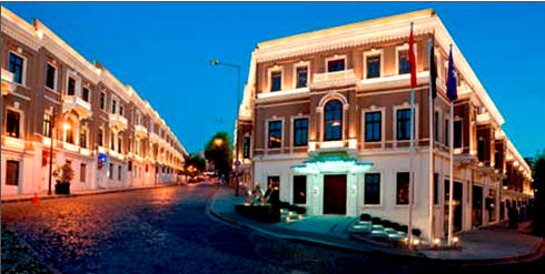 Akaretler, dümeni sanat ve eğlenceye kırdı