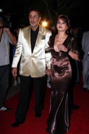 Cem Özer'i seviyor muyuz?