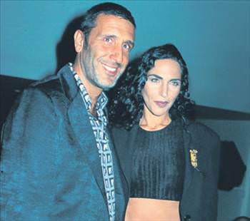 Cem Özer'i seviyor muyuz?