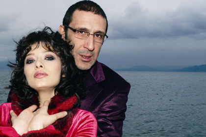 Cem Özer'i seviyor muyuz?