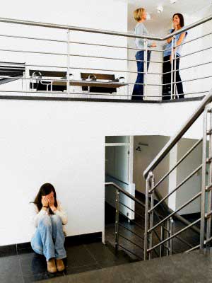 Çok tehlikeli bir kurum hastalığı: Mobbing!