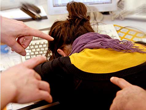 Çok tehlikeli bir kurum hastalığı: Mobbing!