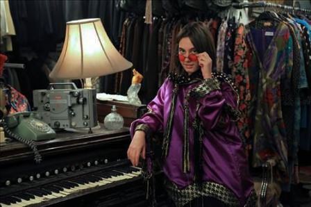 Şöhretlerin eskicisi, dönem dizilerinin kostüm tedarikçisi