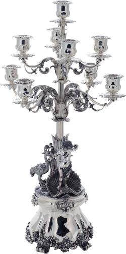 Özenle hazırlanan sofralar