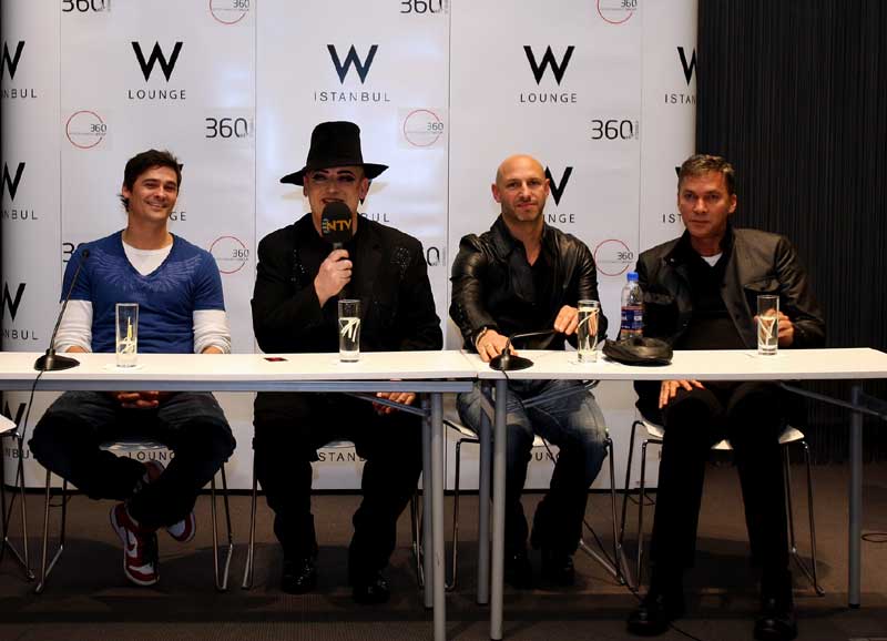 Boy George İstanbul'u salladı!