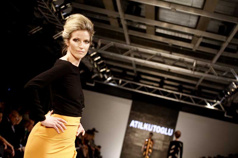Atıl Kutoğlu 2011-2012 İstanbul Fashion Week defile