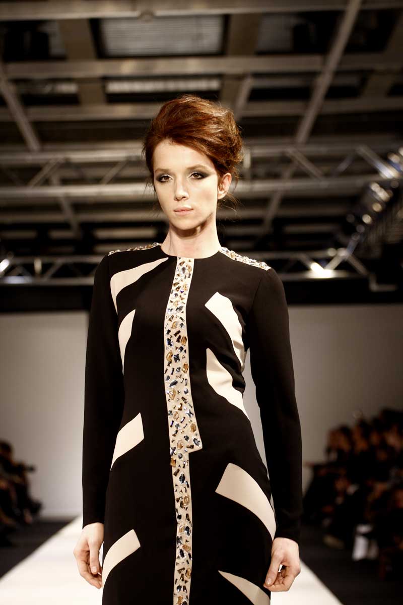 Atıl Kutoğlu 2011-2012 İstanbul Fashion Week defile